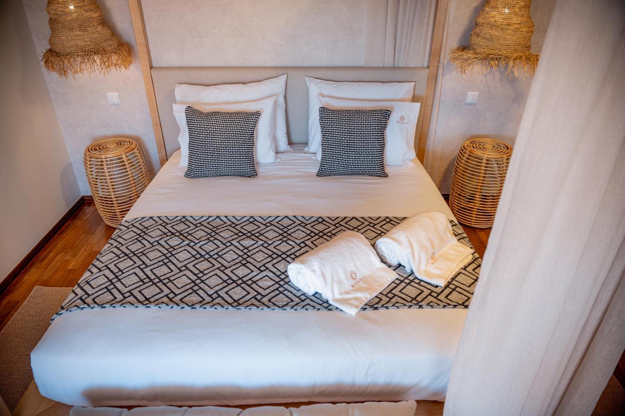 Magnolia Luxury Villa 莱里亚维埃拉 外观 照片